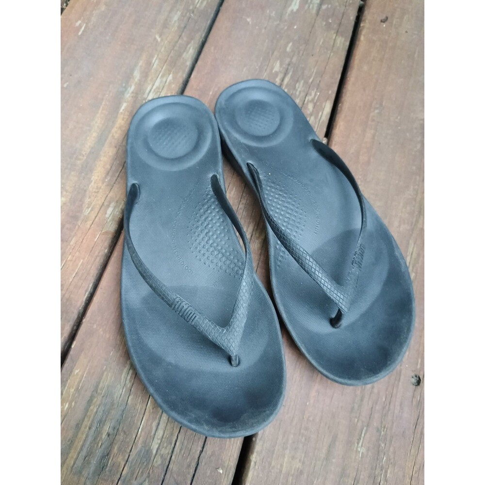 FitFlop iQushion Ergonomic black Flip Flops Sandals Women Comfort Sz 8